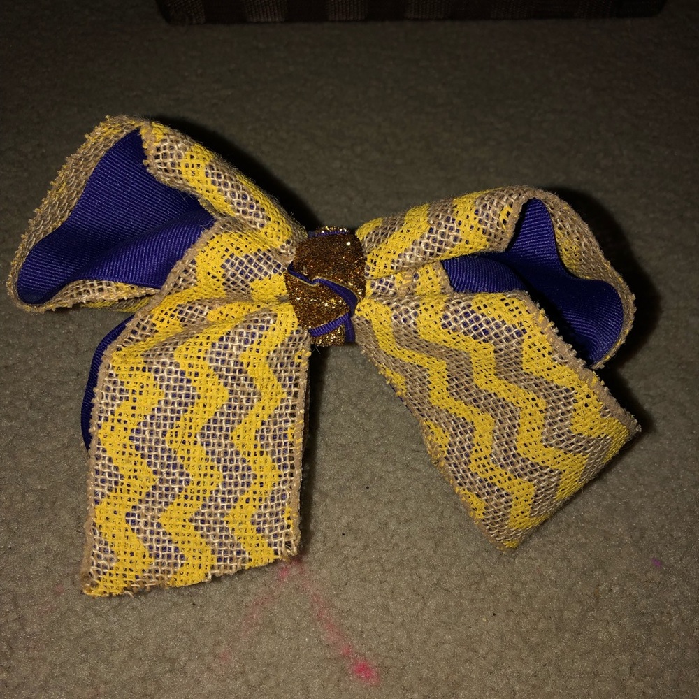 Hair bow